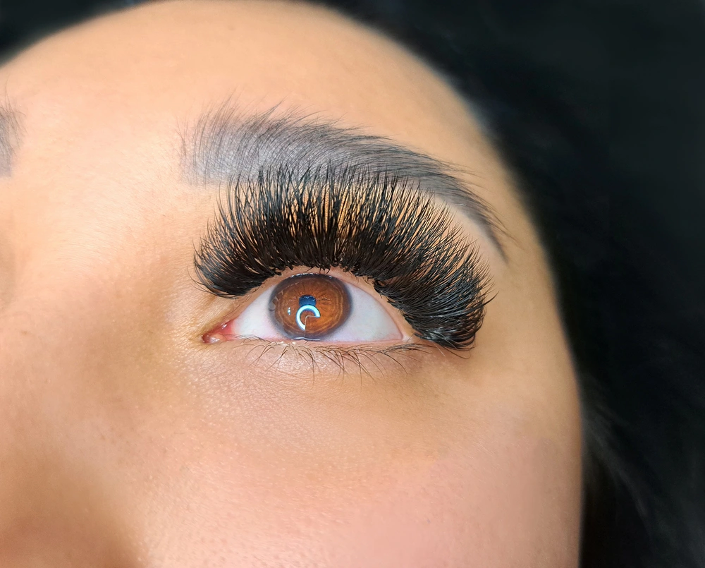 Lifted and tinted natural lashes